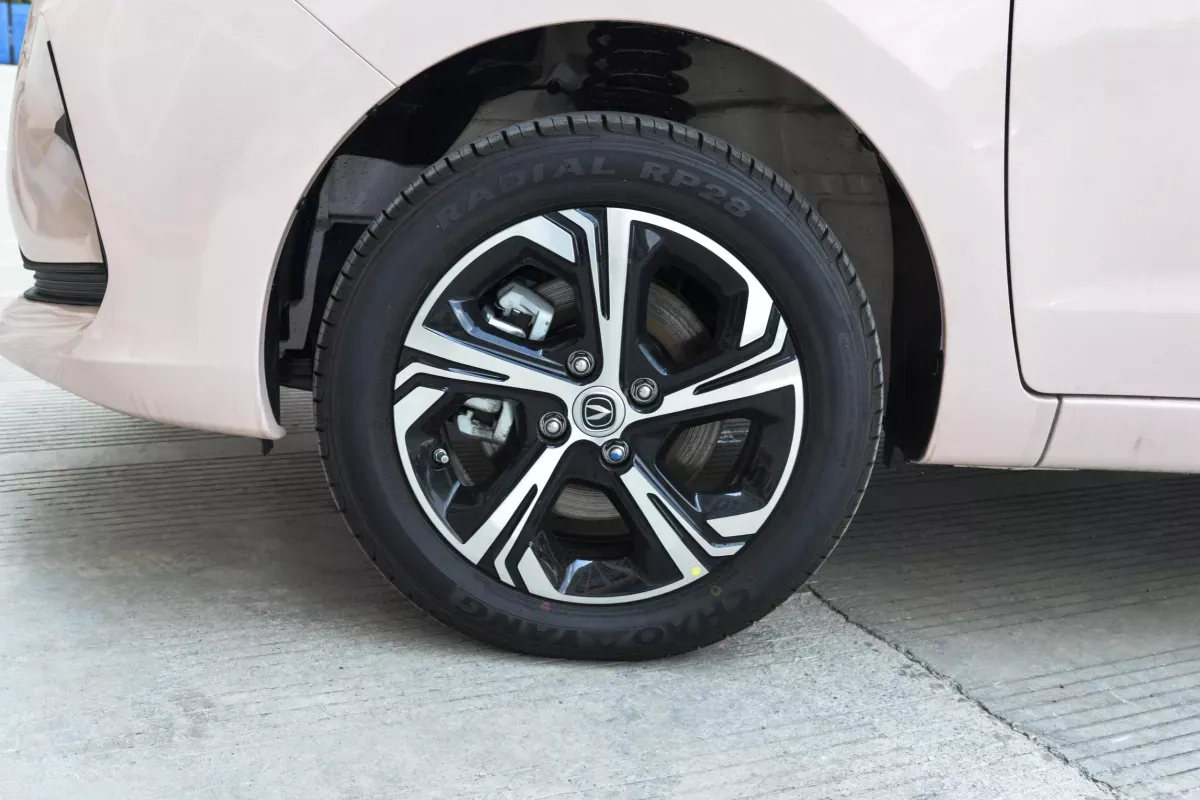 Changan E-Star фото 6
