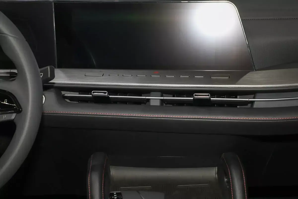 Changan Explorer салон 4