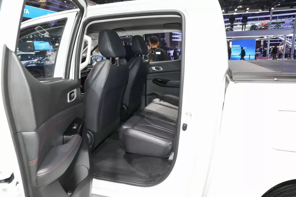 Changan Explorer салон 6