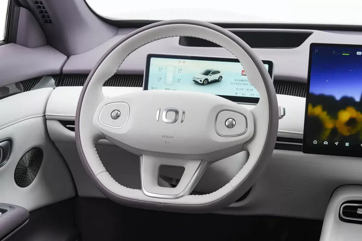 Changan Qiyuan Q06 PHEV салон 3