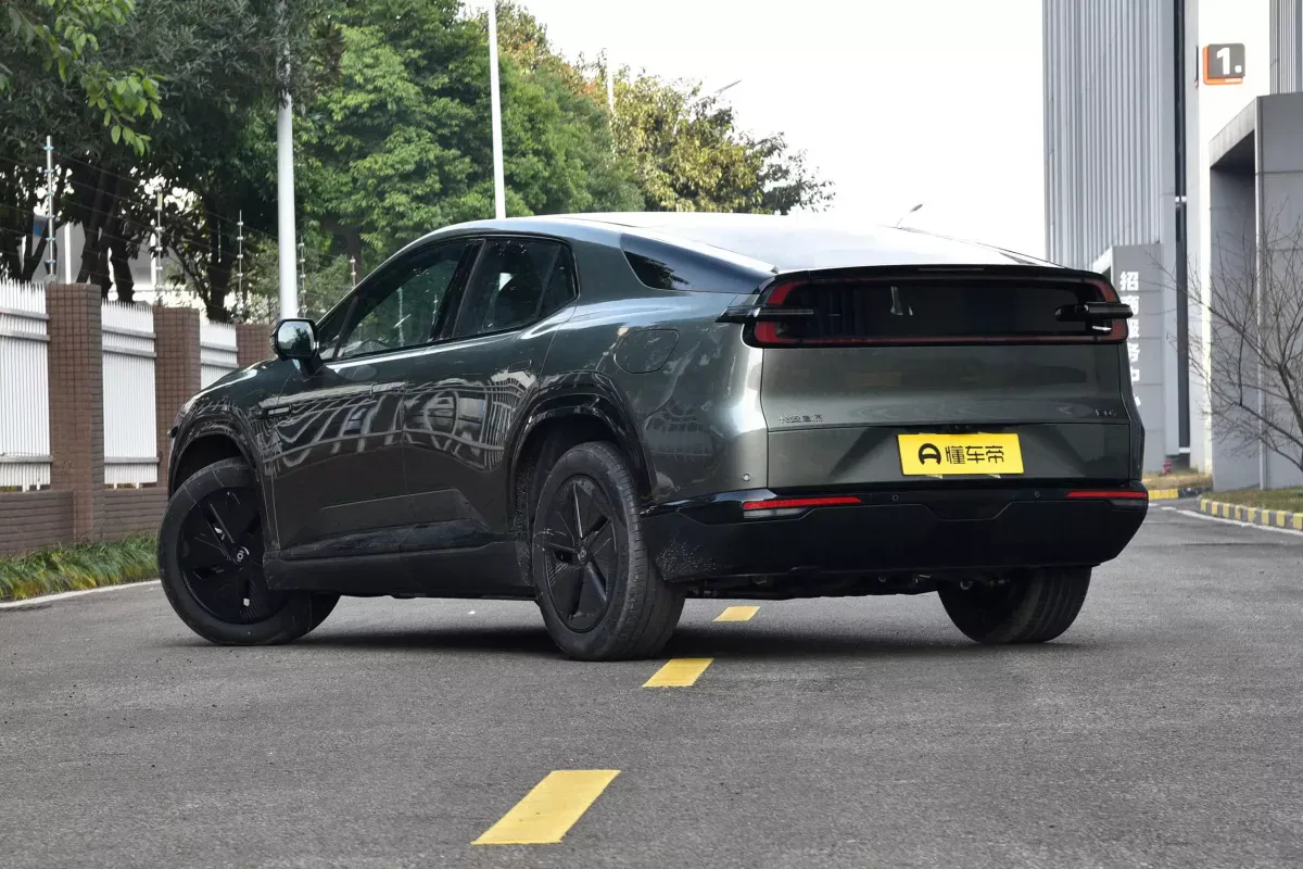 Changan Qiyuan E07 DM-i фото 3