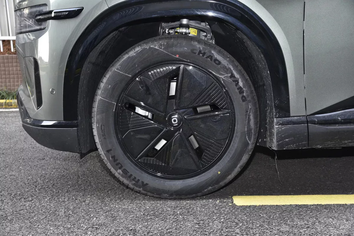 Changan Qiyuan E07 DM-i фото 6