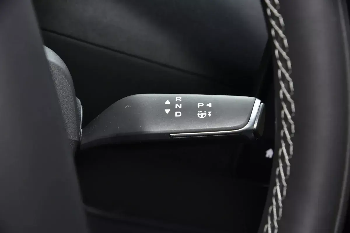 Changan Qiyuan E07 DM-i салон 4