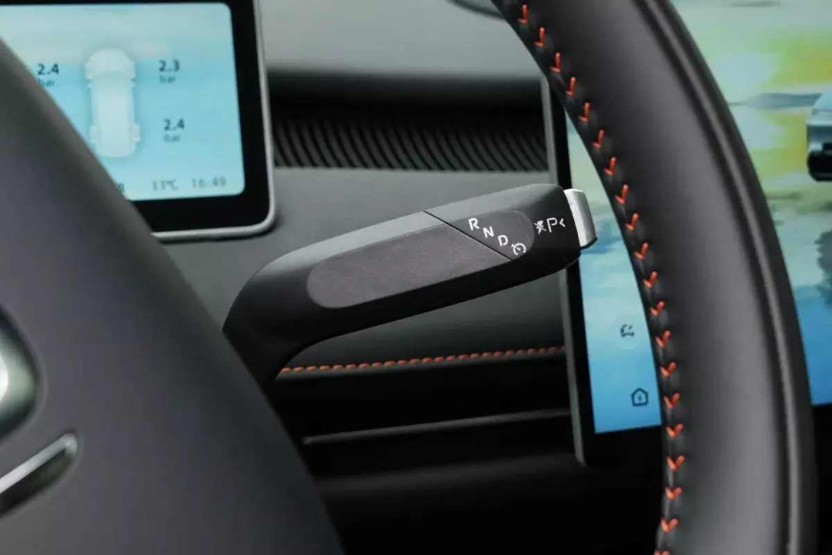 Changan Qiyuan Q06 EV салон 4