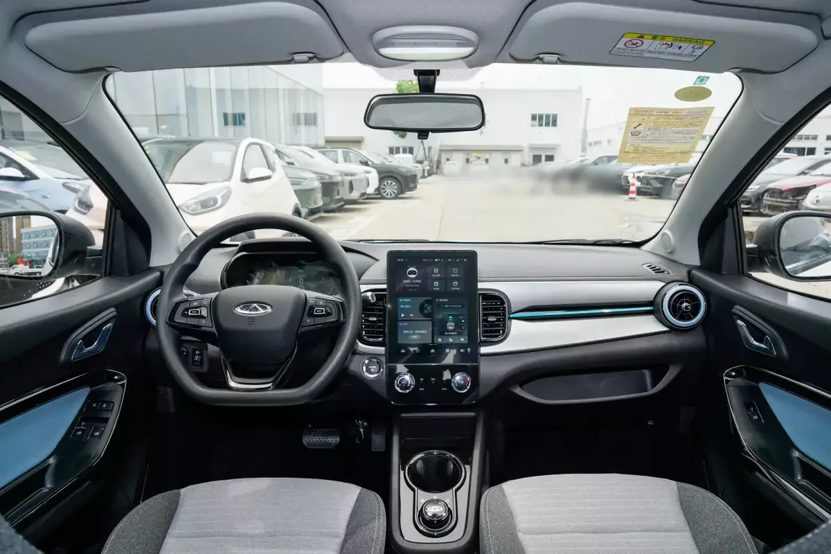 Chery Little Ant салон 1
