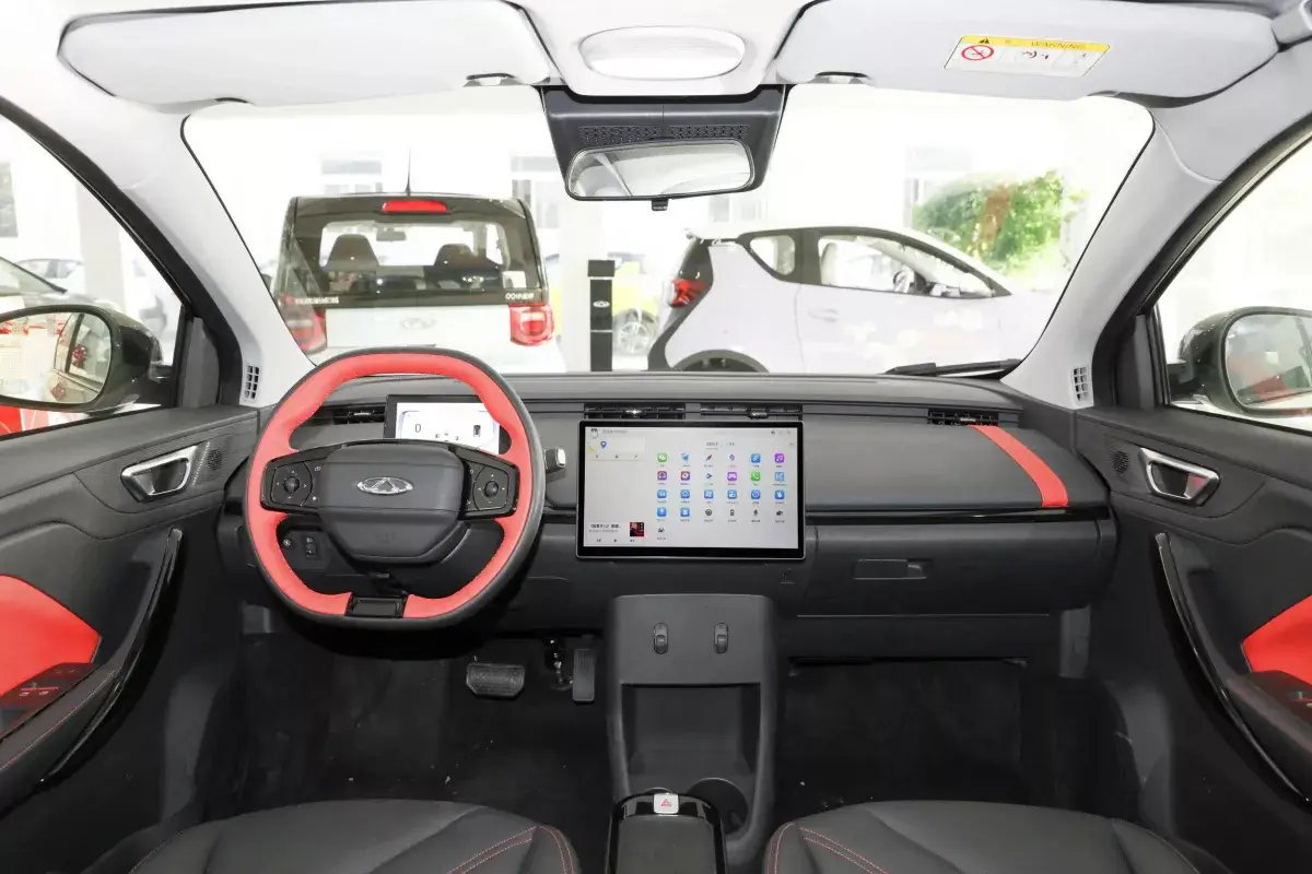 Chery Unbounded Pro салон 1
