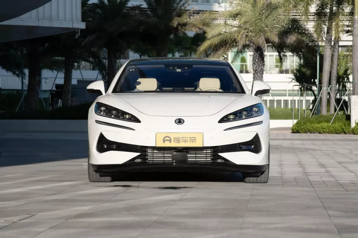 Denza Z9 DM-i