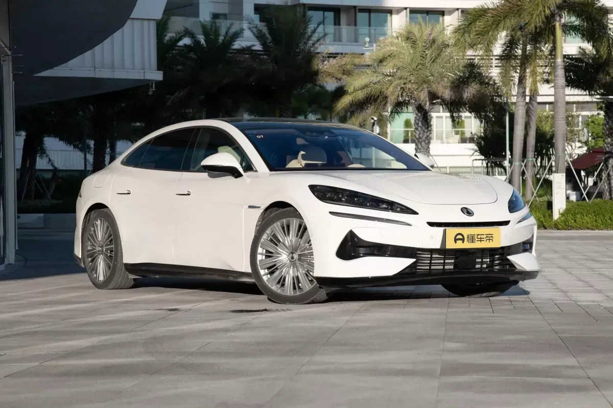 Denza Z9 DM-i фото 2