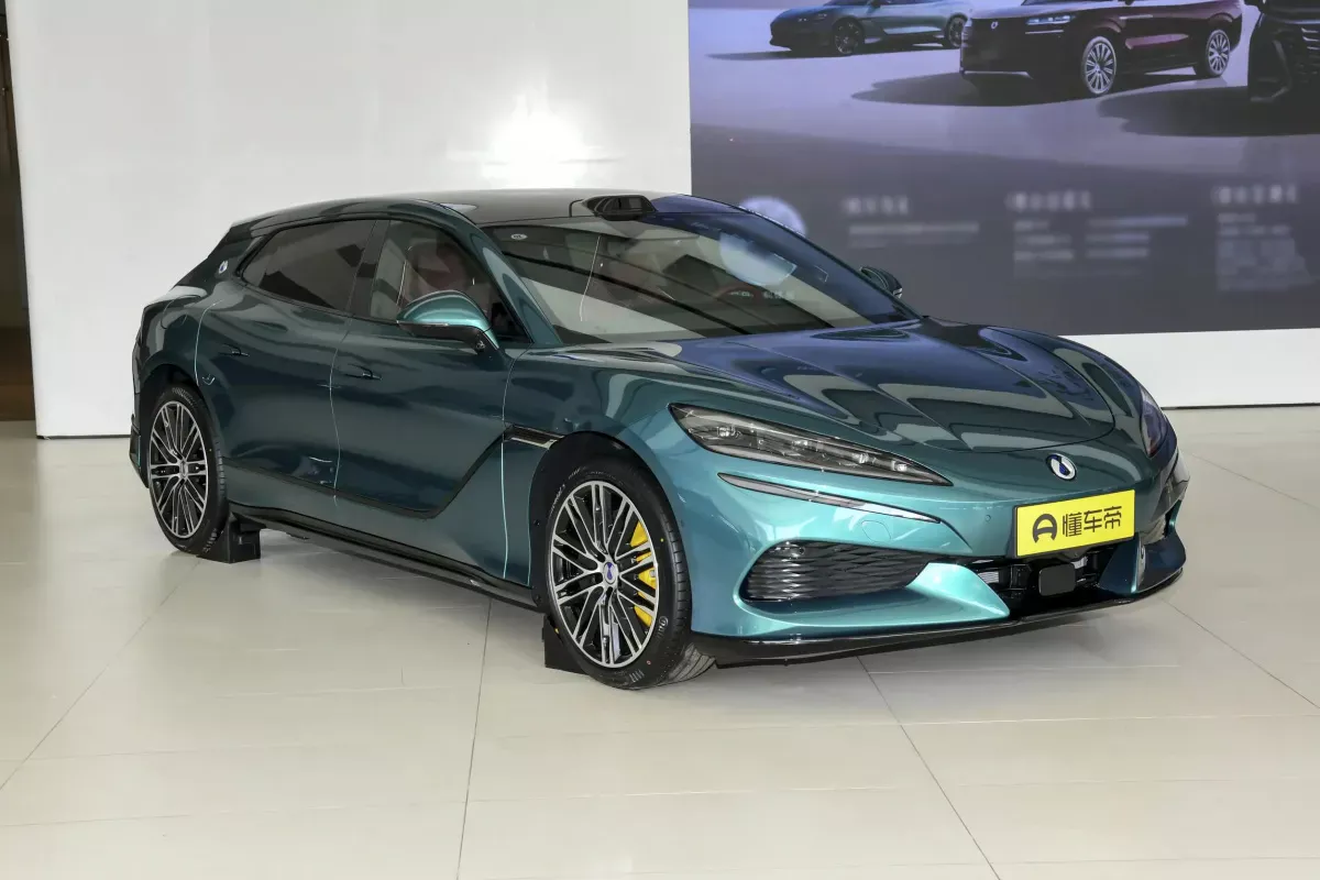 Denza Z9 GT фото 2