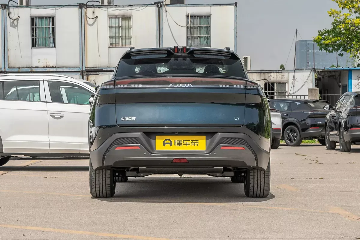 Dongfeng Aeolus L7 фото 4