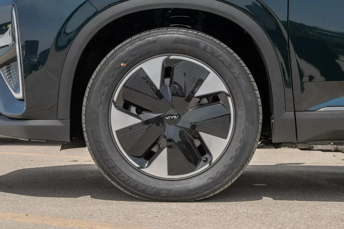 Dongfeng Aeolus L7 фото 6