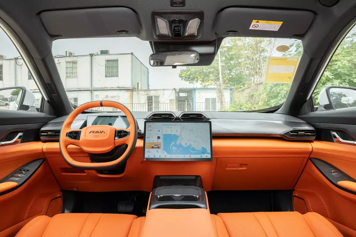Dongfeng Aeolus L7 салон 8