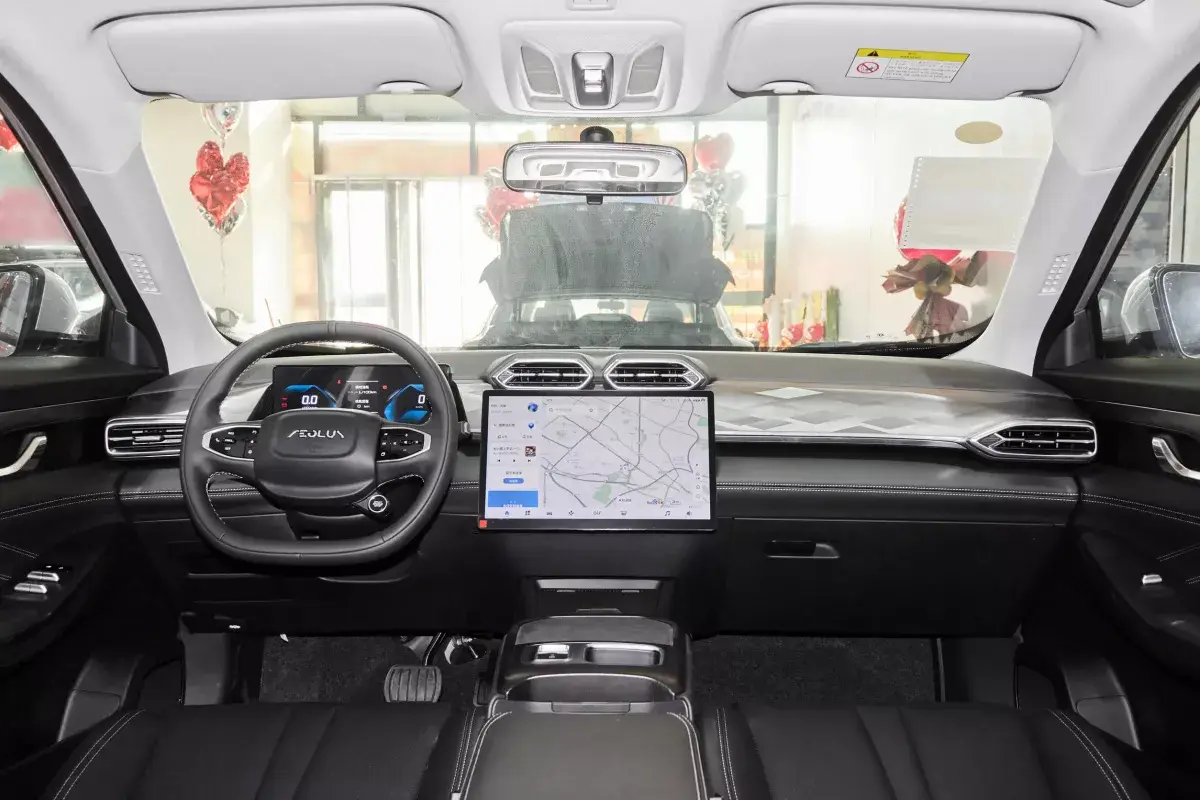 Dongfeng Aeolus Mage салон 7