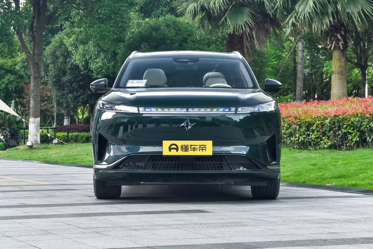 Dongfeng eπ 008