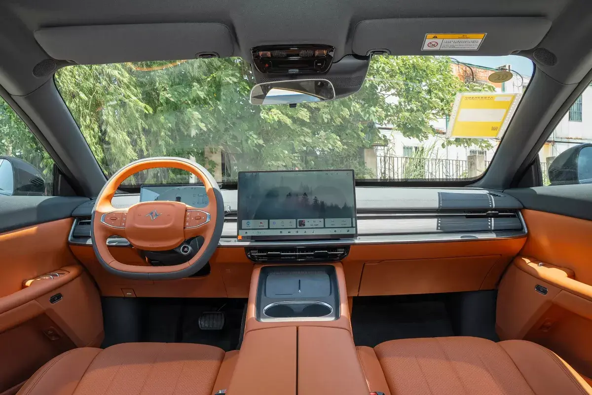 Dongfeng eπ007 DM салон 7