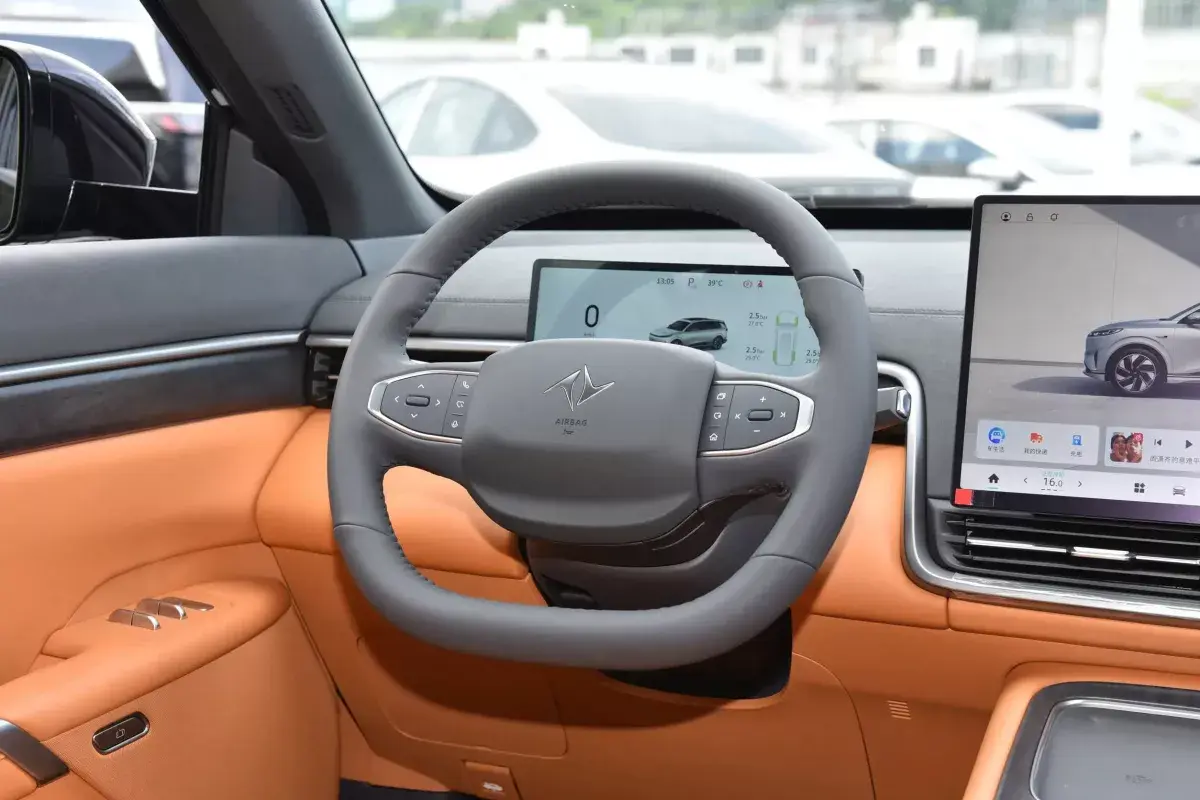 Dongfeng eπ008 салон 3