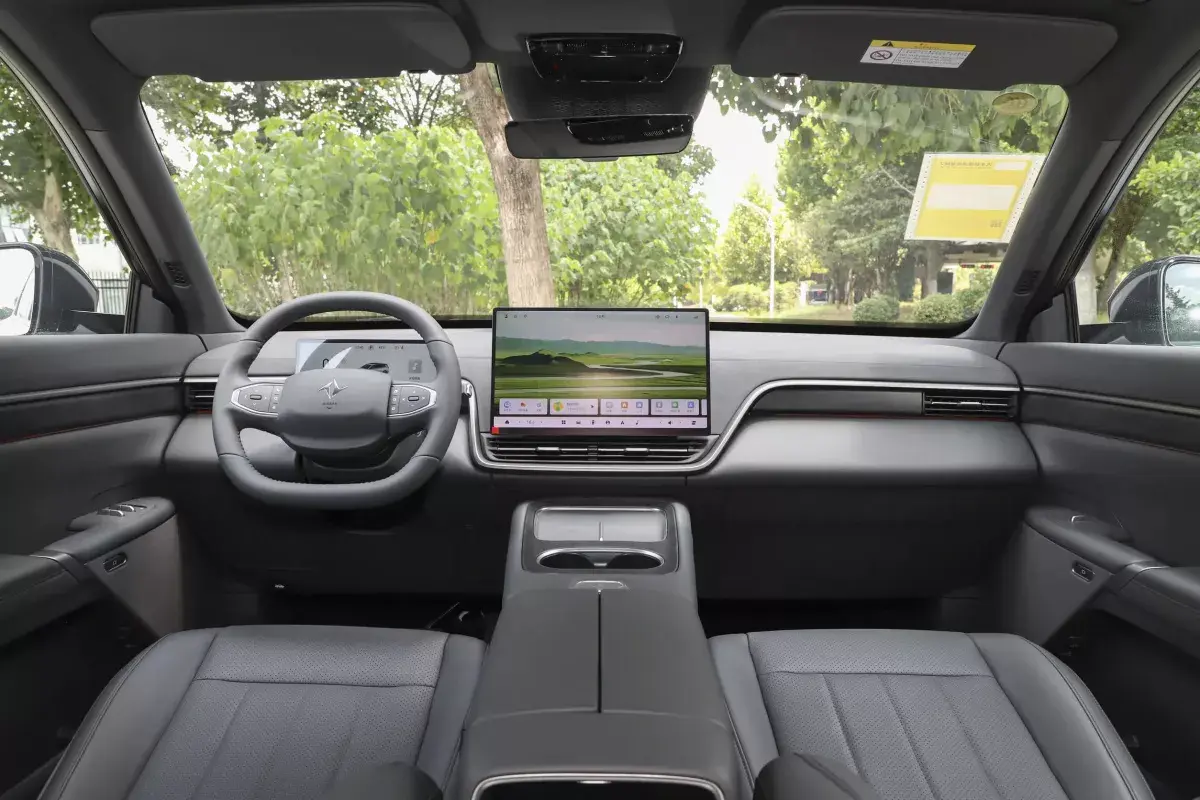 Dongfeng eπ008 салон 7