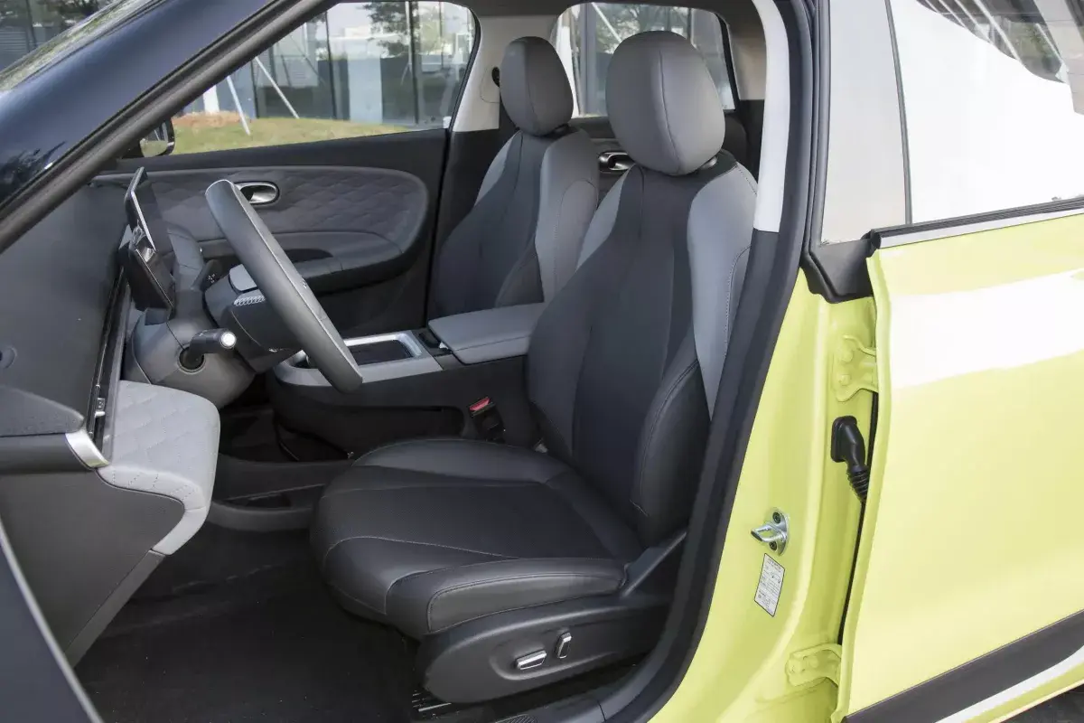 Dongfeng Nammi 01 салон 6