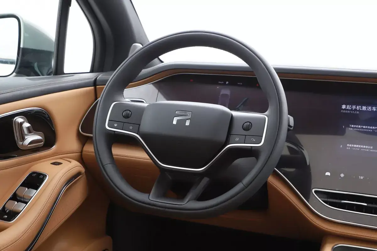 Feifan R7 салон 3