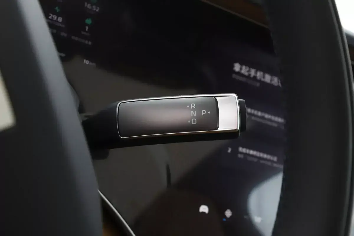 Feifan R7 салон 4
