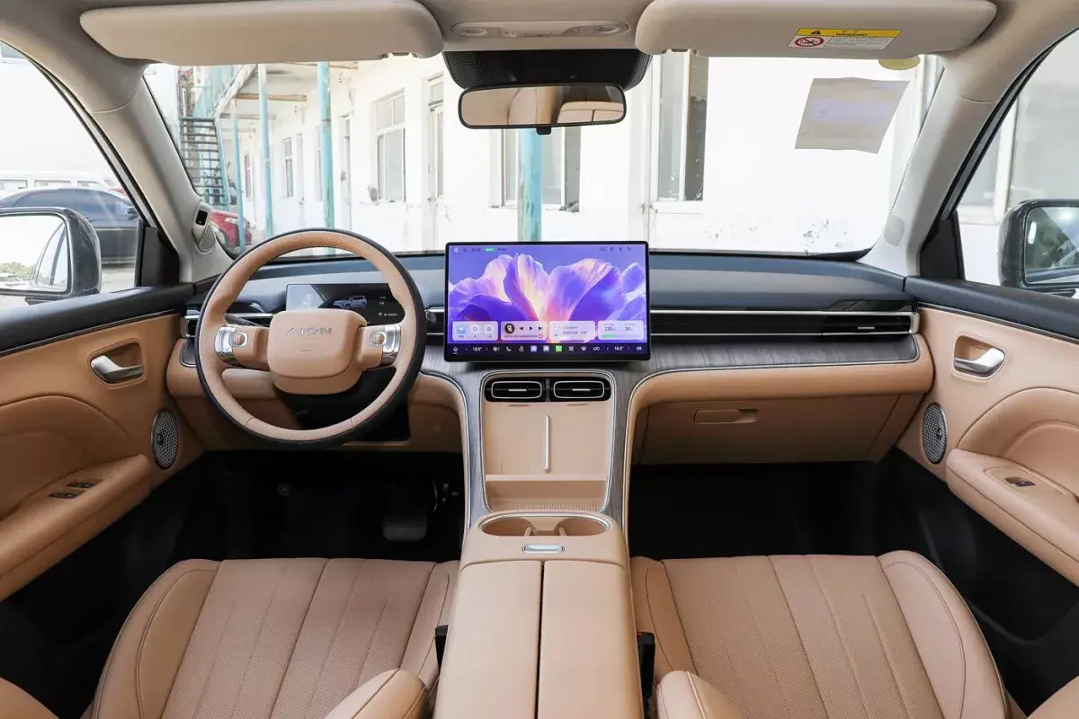 GAC Aion i60 EV салон 8