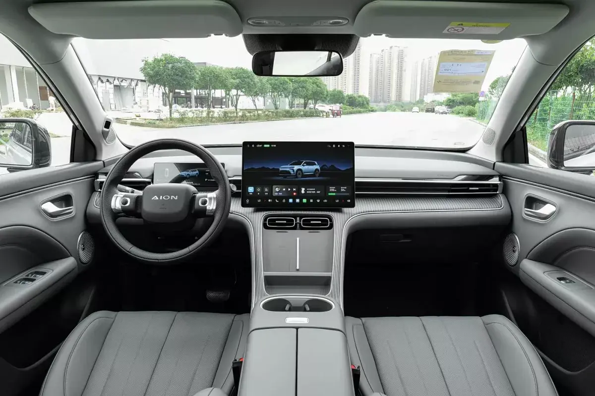 GAC Aion i60 PHEV салон 1