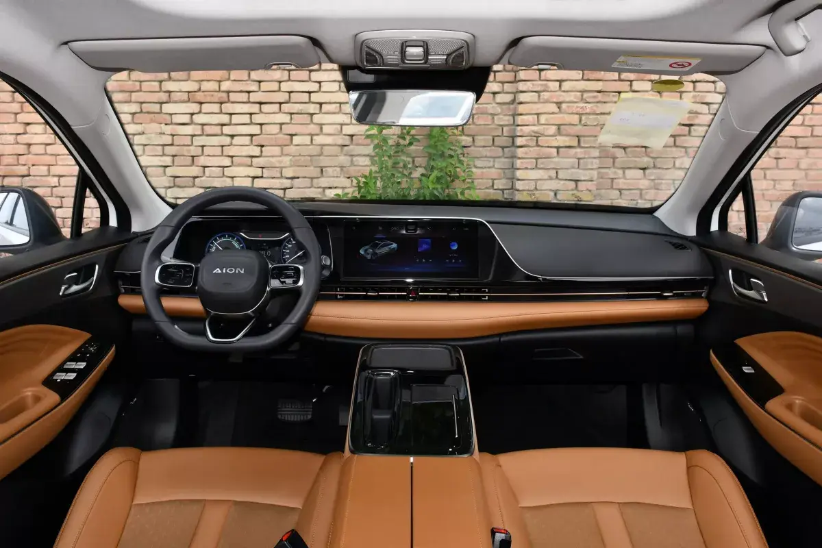 GAC Aion S салон 1