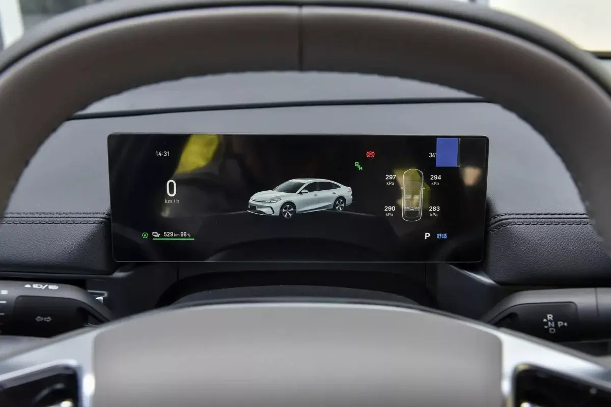 Geely Galaxy A7 салон 2