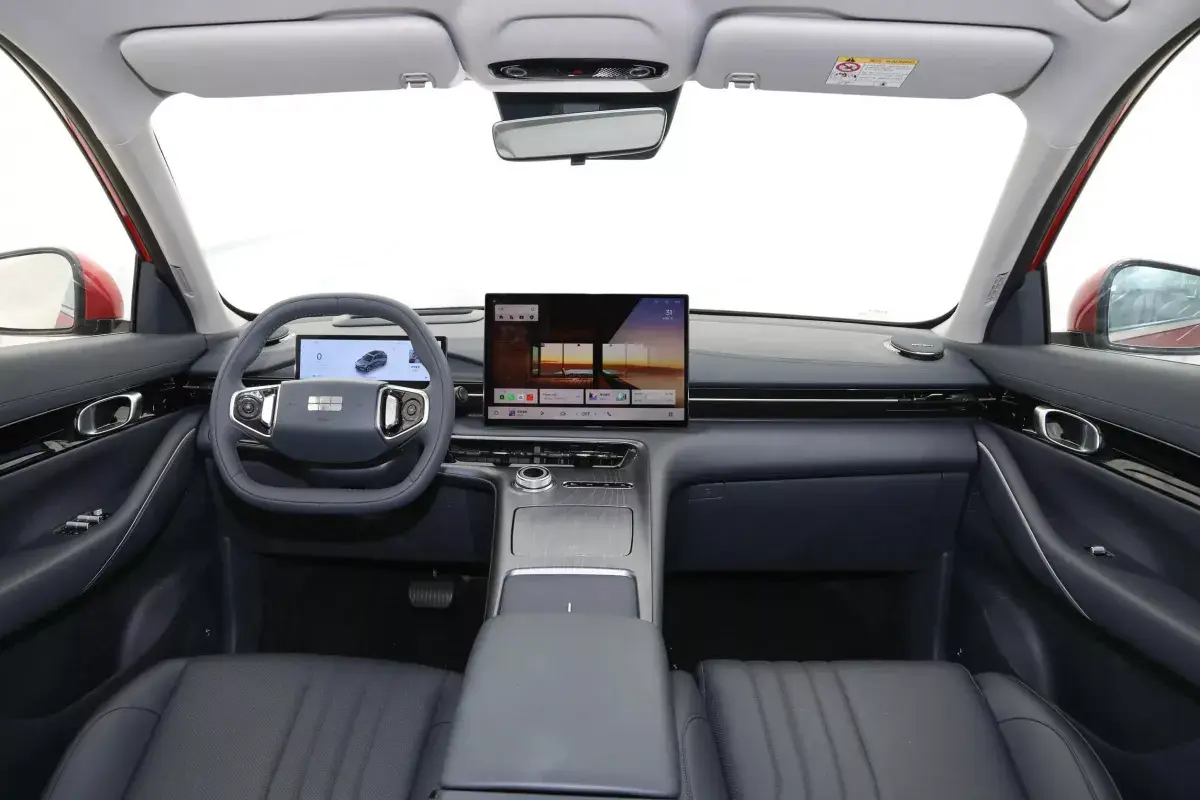Geely Galaxy E5 салон 1