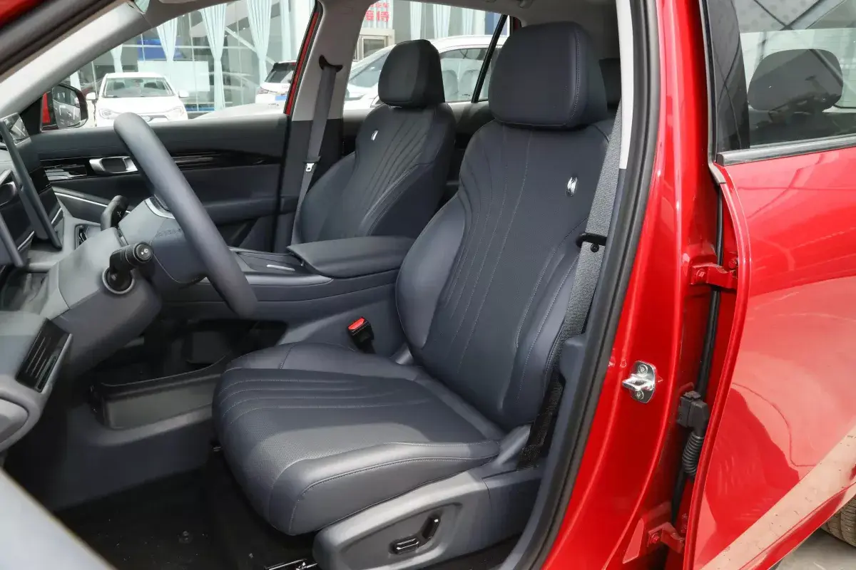 Geely Galaxy E5 салон 6