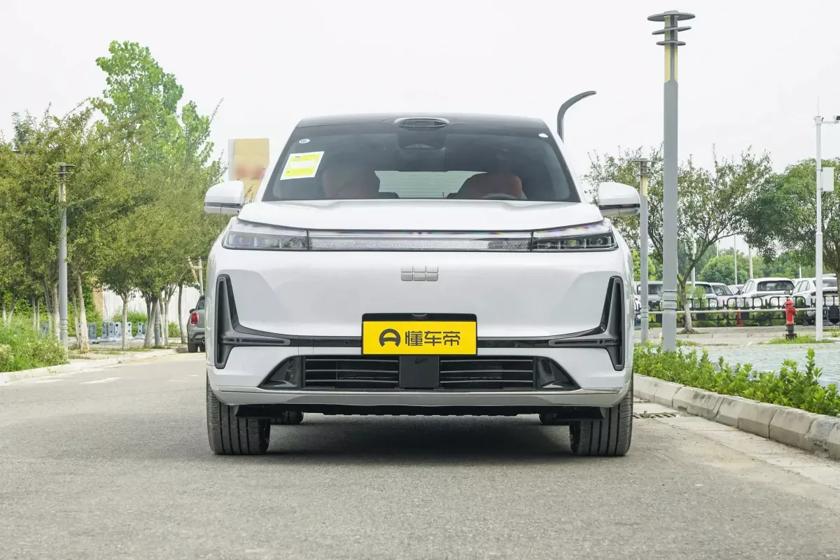 Geely Galaxy M9 PHEV
