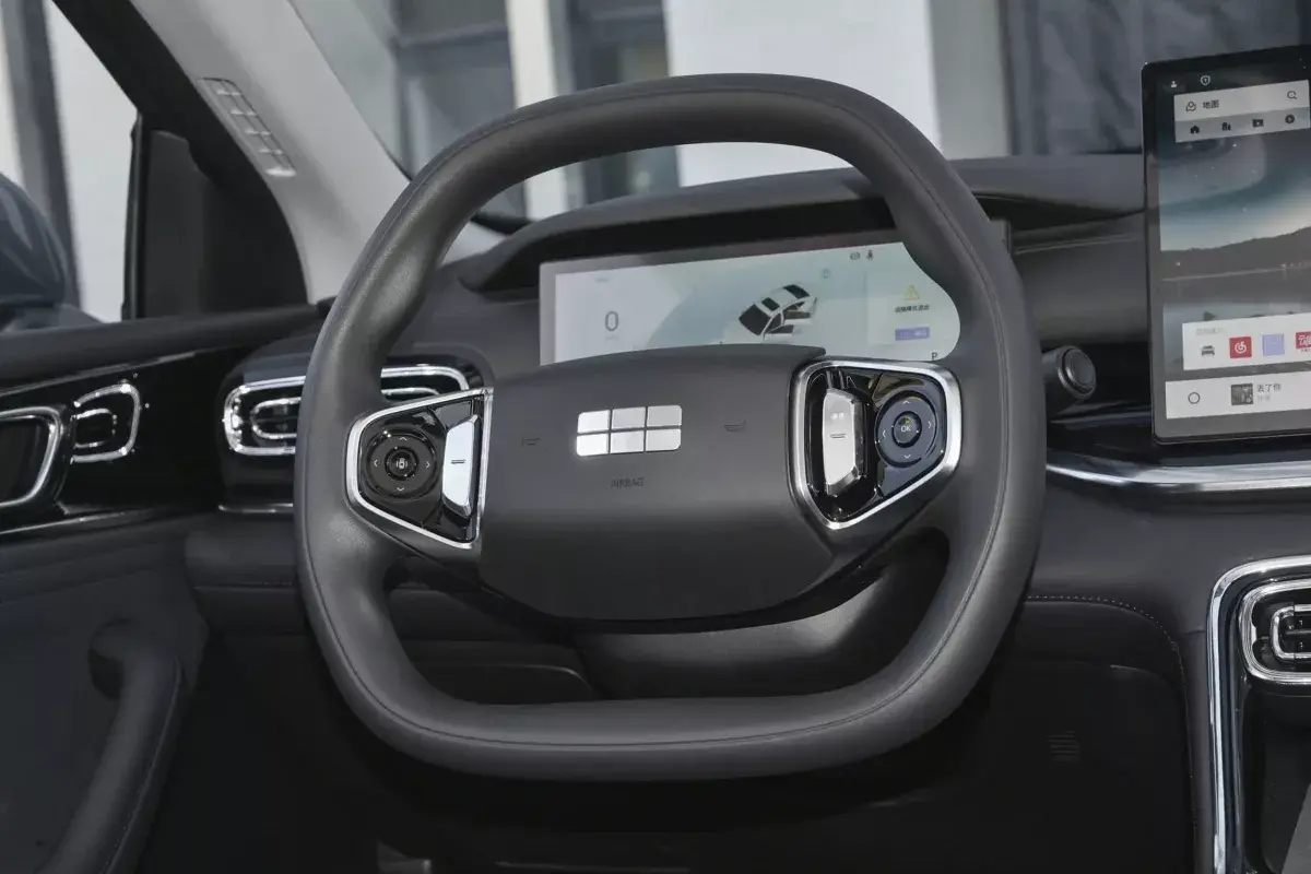Geely Galaxy Star 6 PHEV салон 3
