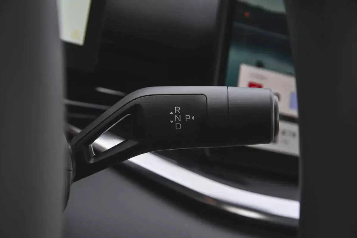 Geely Galaxy Star 6 PHEV салон 4