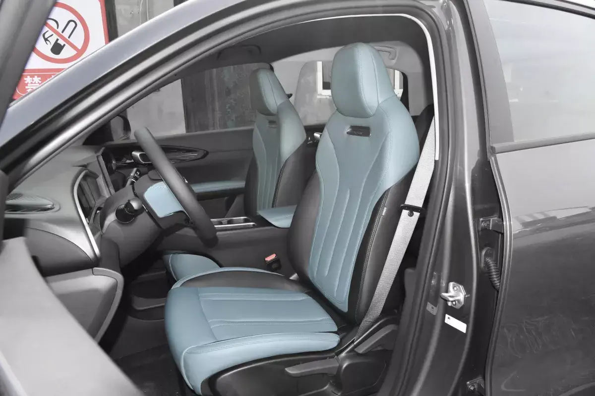 Geely Galaxy Star Wish салон 6