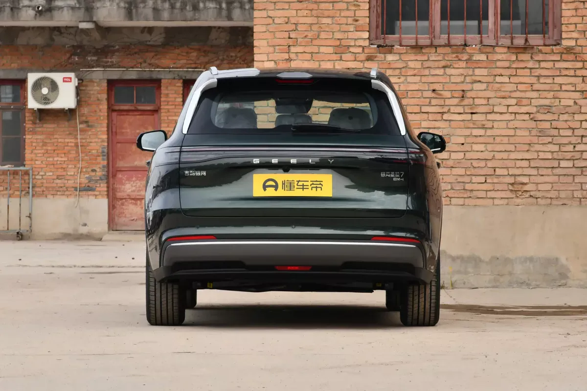 Geely Starship 7 EM-i фото 4