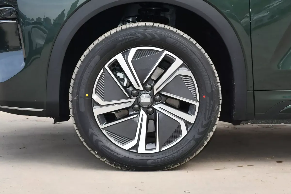 Geely Starship 7 EM-i фото 6
