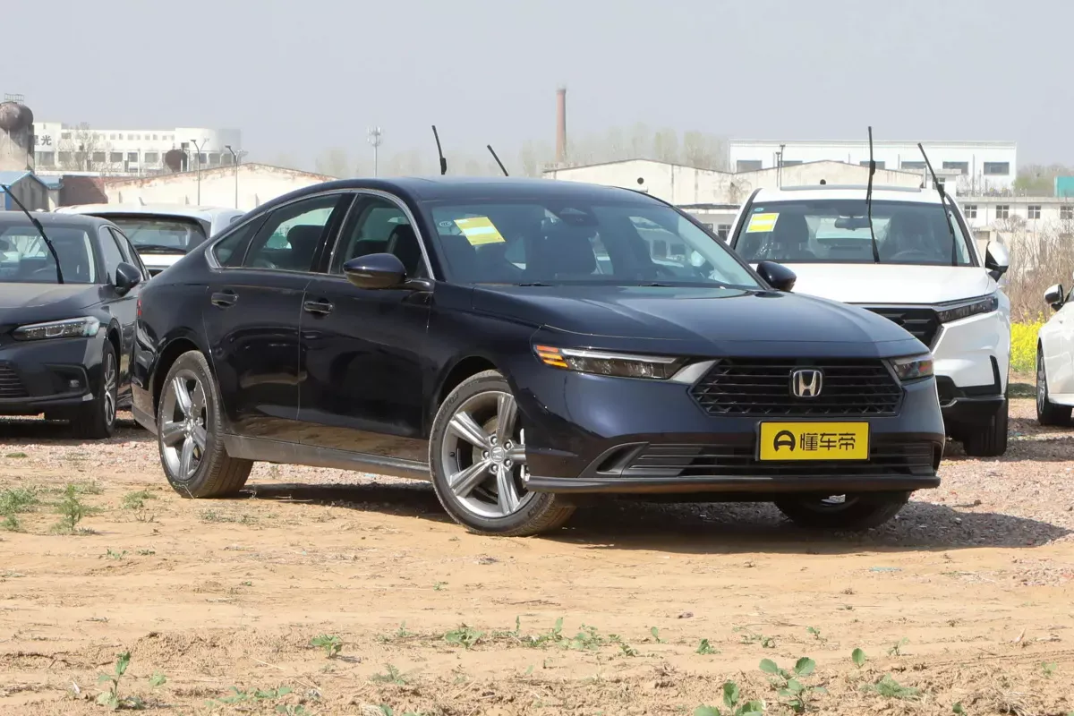Honda Accord PHEV фото 2