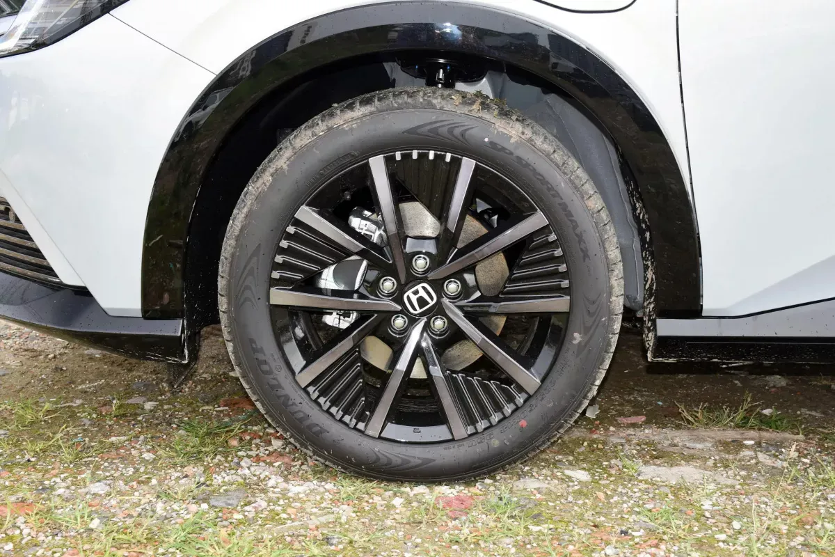 Honda e:NP2 фото 6