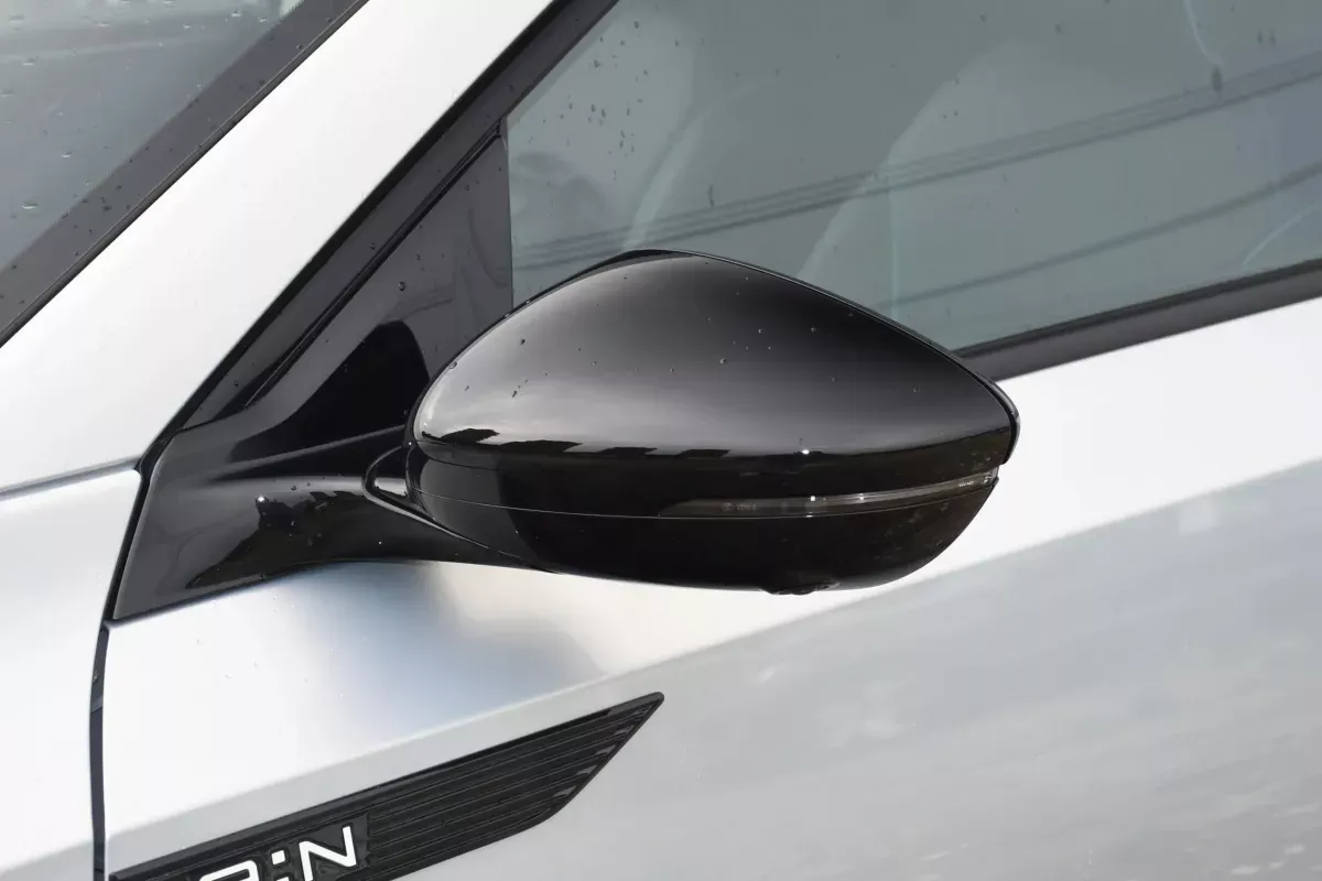 Honda e:NP2 фото 8