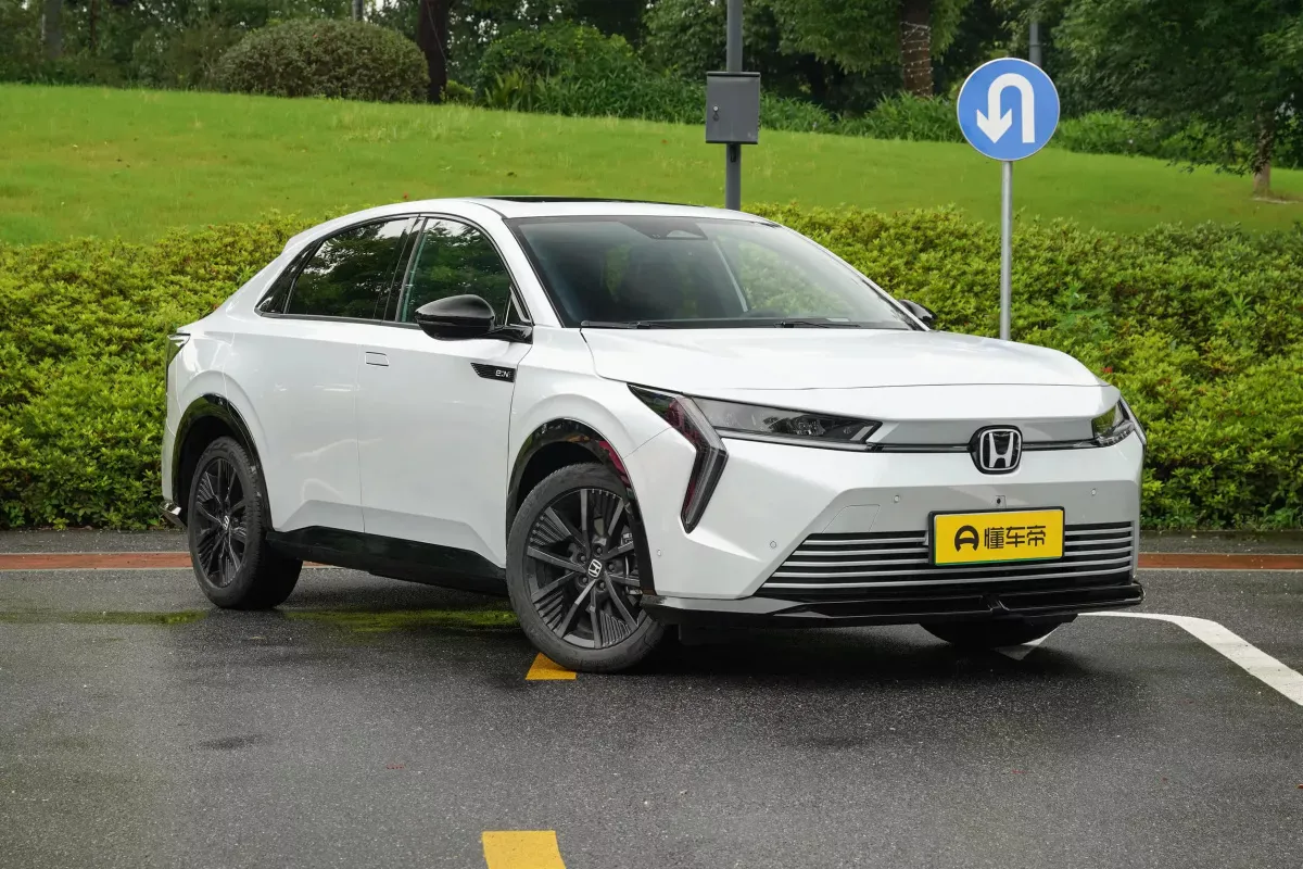 Honda e:NS2 фото 2