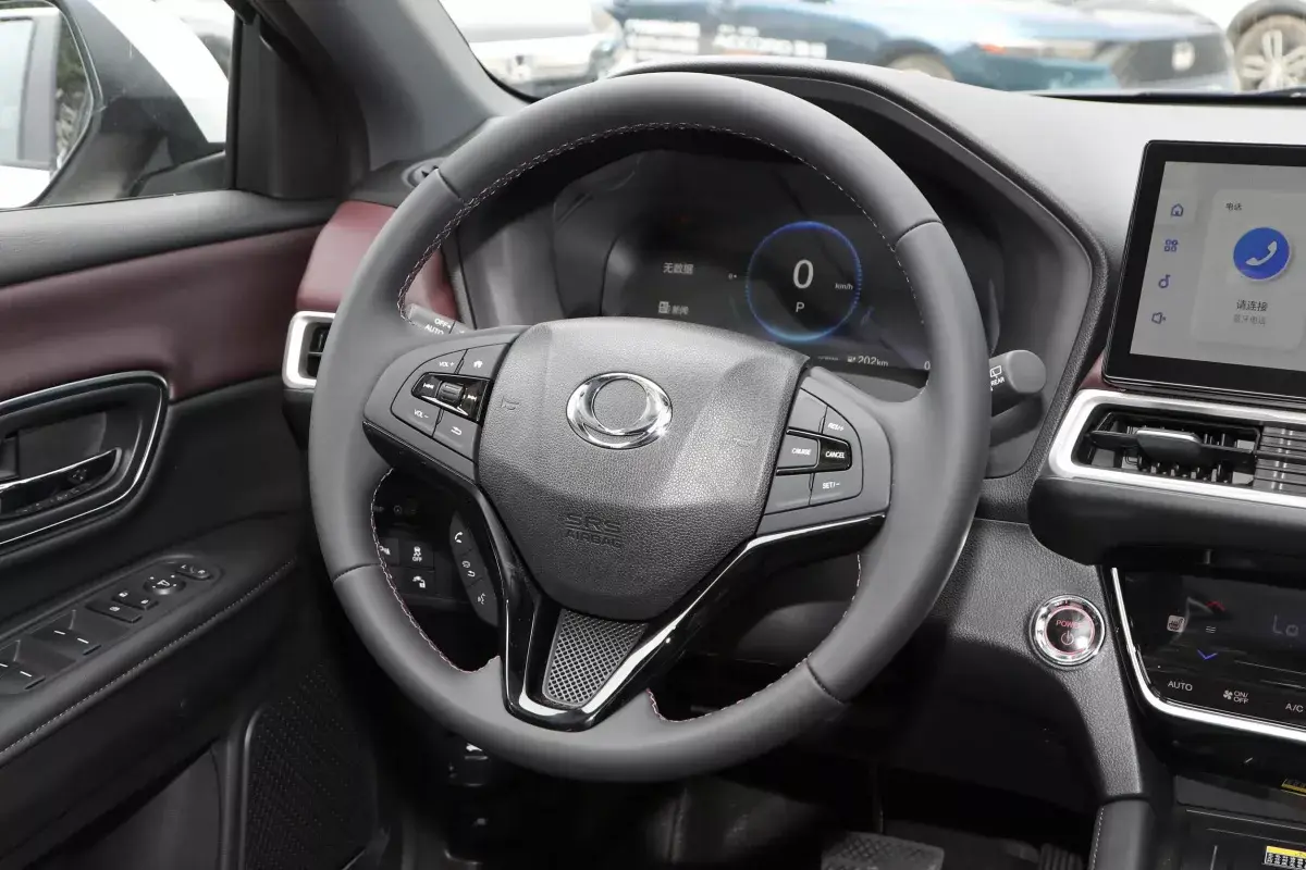 Honda M-NV салон 3