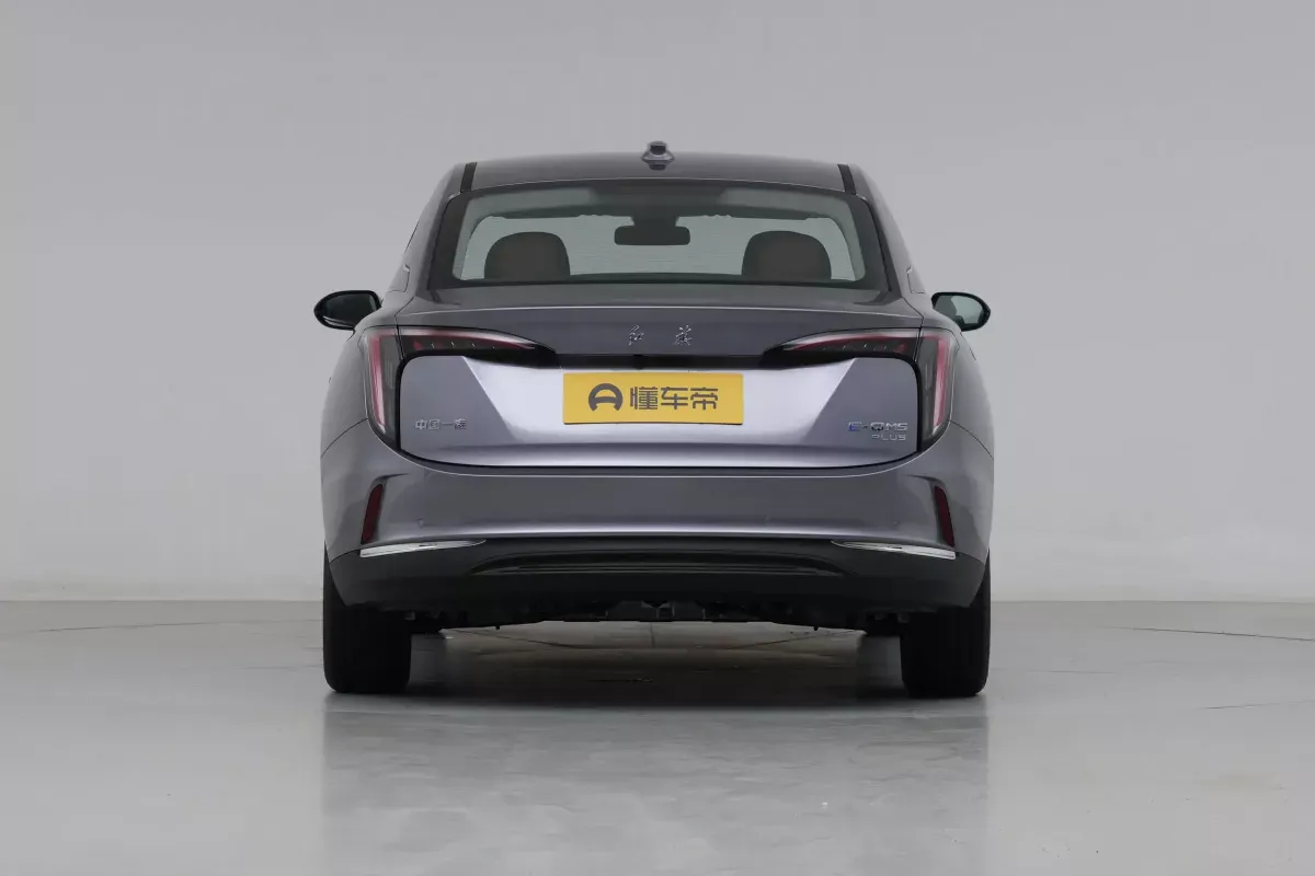 Hongqi E-QM5 фото 4