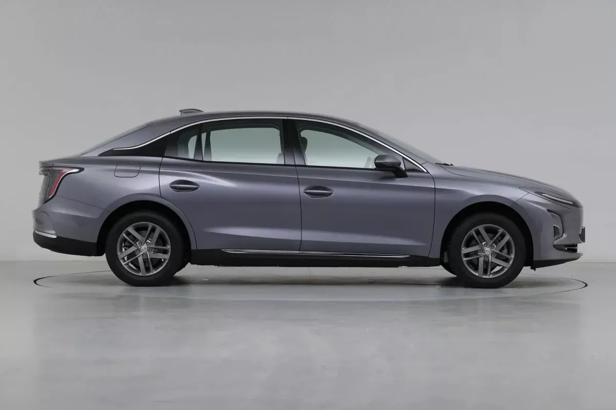 Hongqi E-QM5 фото 5