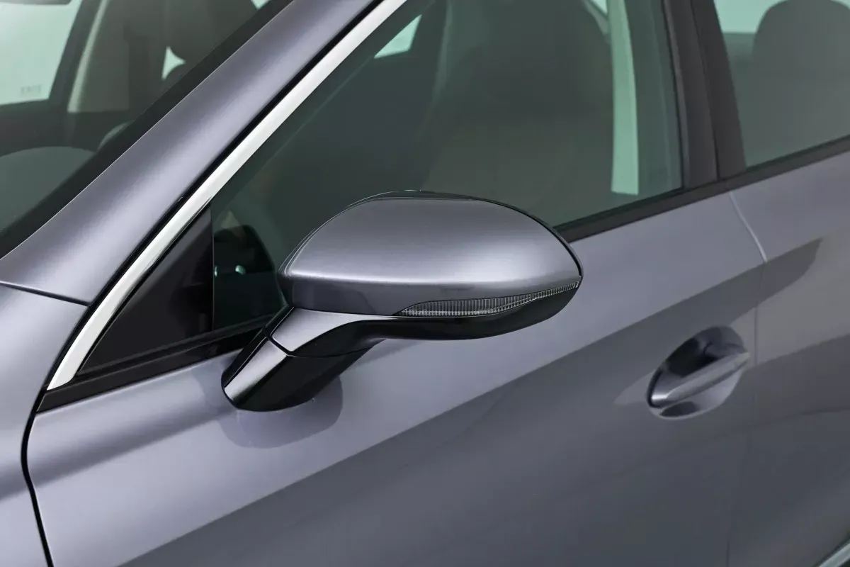 Hongqi E-QM5 фото 8