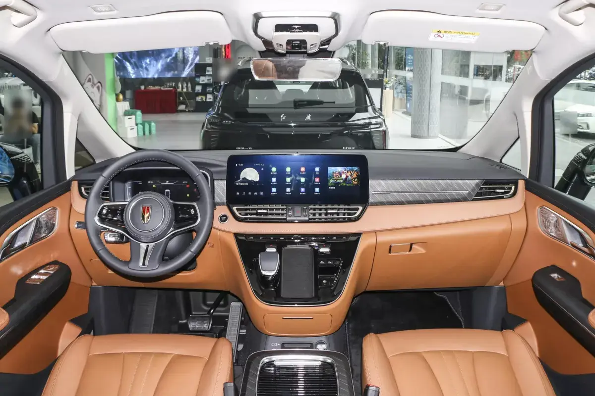 Hongqi HQ9 салон 8