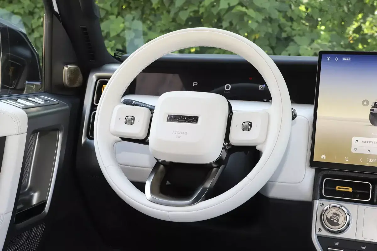 Icar V23 салон 3