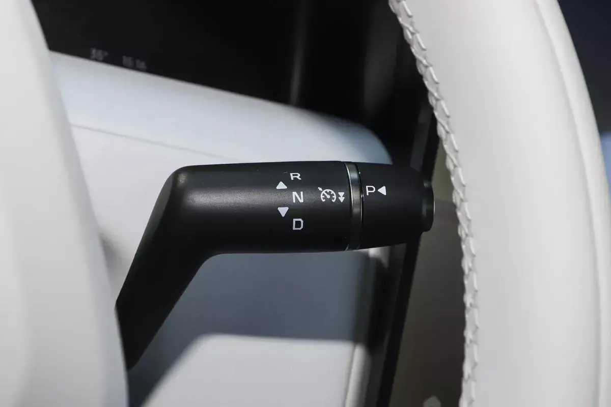 Icar V23 салон 4