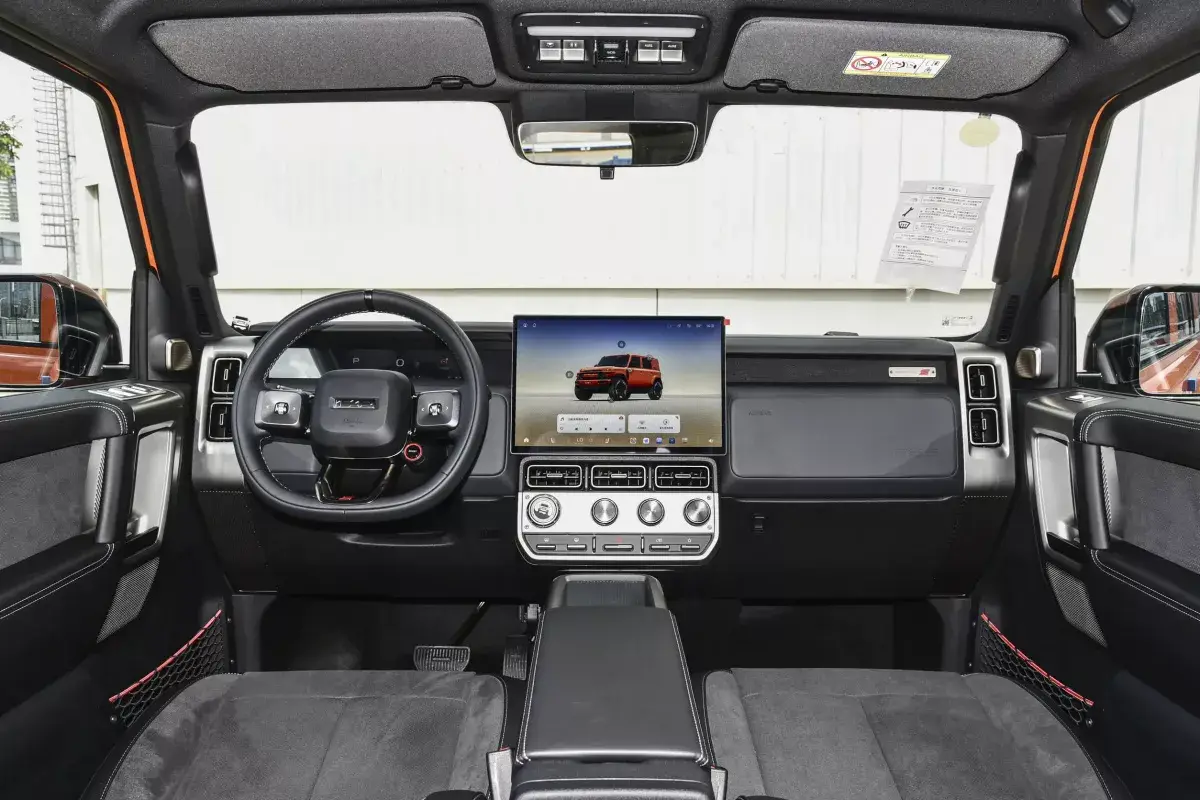 Icar V23 салон 8