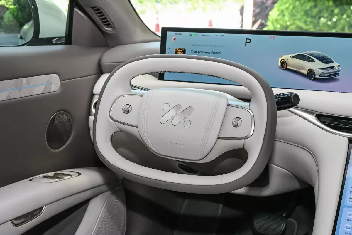 Im Motors L6 салон 3