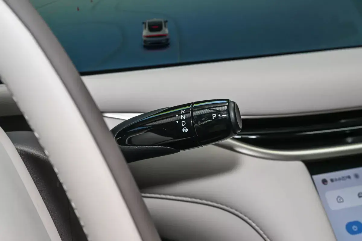 Im Motors L6 салон 4